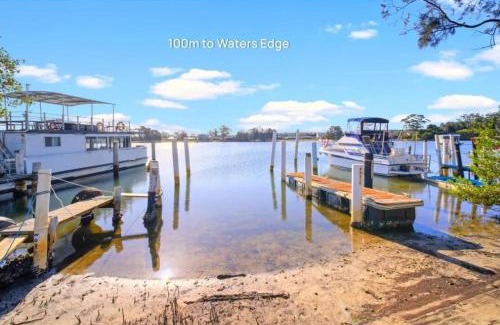 Tuncurry Apartamento | Tuncurry 2BR Walk to Lake