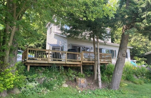 Tupper Lake Casa | Tupper Lake Riverside House