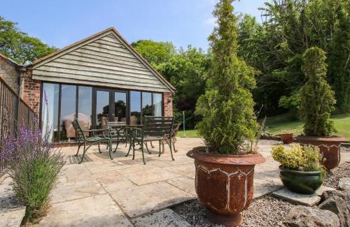 Wall-under-heywood Casa | Turnip House