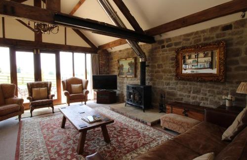 Wall-under-heywood Casa | Turnip House