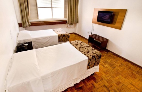 Center Hotel | Turrance White Hotel