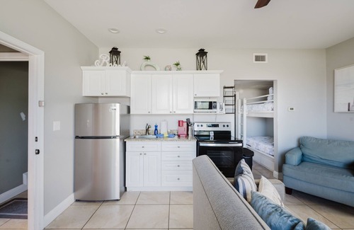 Crystal Shores Casa | Turtle Beach Bottom Unit 9B - Walk to the beach!