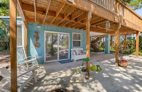 Vilano Beach Apartamento | Turtle Hideaway- Walk to Beach & Pier