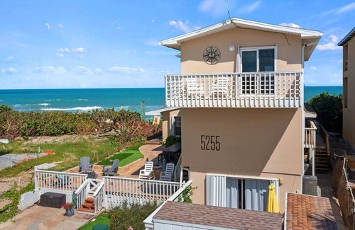 Melbourne Beach Apartamento | Turtle's Eggs Beach Front Unit# 03