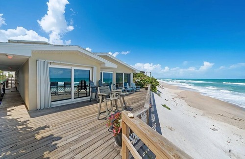 Melbourne Beach Apartamento | Turtle's Eggs Beach Front Unit# 03