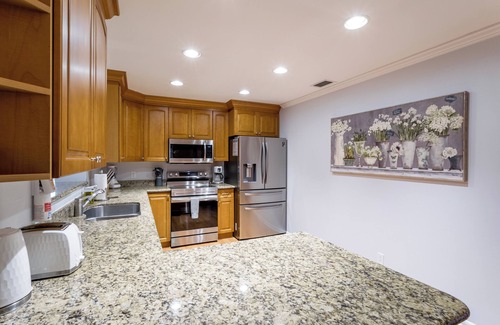 Boynton Beach Casa | Turtle’s Nest Coastal Retreat – Spa & Tiki Oasis