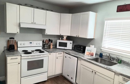 Port St. Joe Villa | Turtles Nest - Close to Downtown & Beaches - King Bed - Boat Parking - NO Pet Fees !