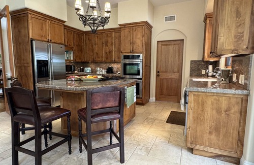 Topanga Villa | Tuscali Mountain Luxury Inn