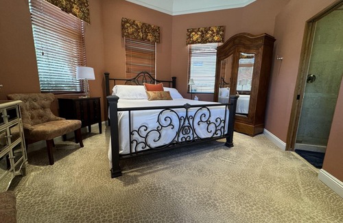 Topanga Villa | Tuscali Mountain Luxury Inn