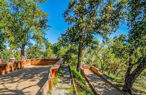 Carmel Valley Casa | Tuscan-style Retreat In The Country With 360 Views