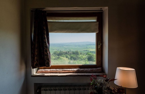 Chianni Casa | tuscany country house looking out over 180° of the enchanting Volterra panorama