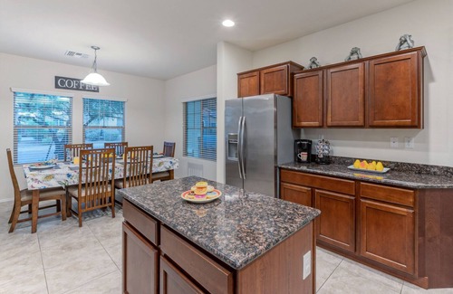 Norterra Casa | TVs All BRs, Htd POOL, Fire Pit, Paradise for Hikers/Bikers/Golfers