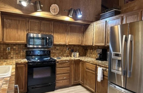 Bridgeport Casa | Twin Lakes,CA. Views, Beautifully Decorated, Private/Quiet; Fish in the Creek