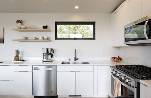 Missouri Heights Casa | Twin Peaks | Scenic Hot Tub + Serene Design