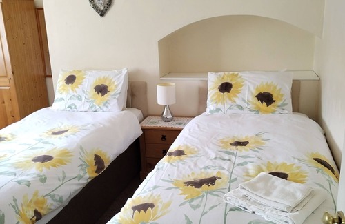 East Tisted Cama Y Desayuno | Cama de Matrimonio o Dos Camas-Baño en la habitacion-B&B