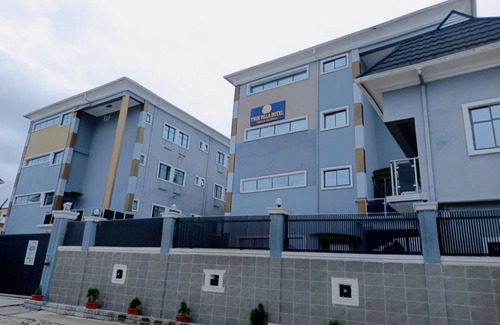 Lekki Hotel | Twin Villa Hotel