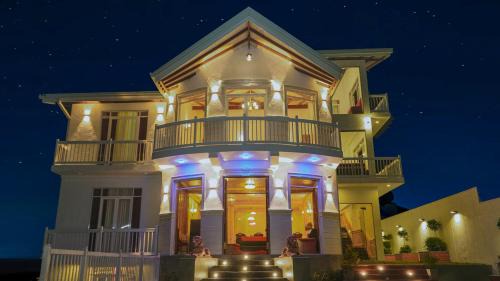 Nuwara Eliya Hotel | Twin Villa Red - Luxury Villa with Mountain View