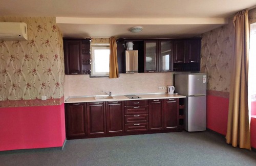 Saints Constantine and Helena Apartamento | Twins Palace Apart Hotel