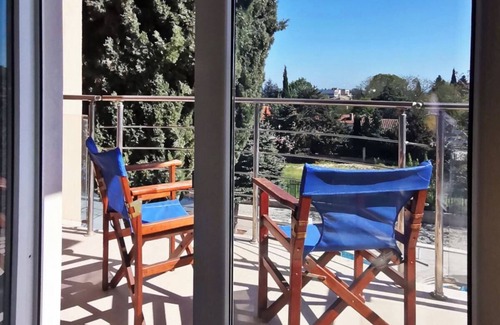 Saints Constantine and Helena Apartamento | Twins Palace Apart Hotel