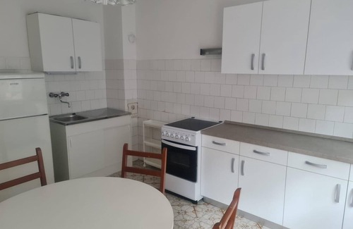 Grebastica Apartamento | Apartamento para dos personas en la playa Sparadici, Sibenik (A-21600-a)