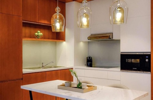 Garhoud Casa | Two Bedroom Apartment Near DXB Airport By Luxury Bookings