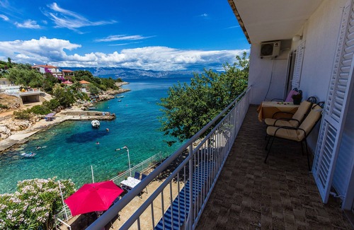Pokrivenik Apartamento | Apartamento para dos personas en la playa Bahía Zaraće (Gdinj), Hvar (A-9675-a)