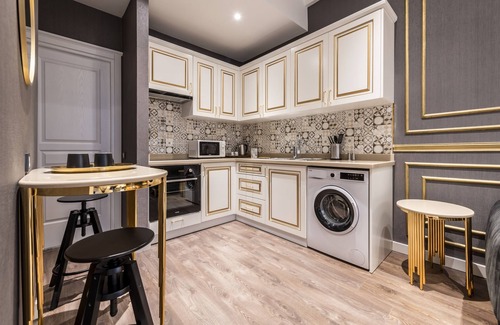 Pera Apartamento | Two Bedroom Apartment with Breakfast Istıklal St