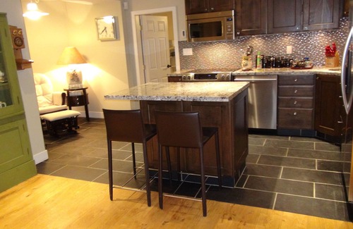 Grand Boulevard Casa | Suite del sótano de dos habitaciones - North Vancouver - West Vancouver