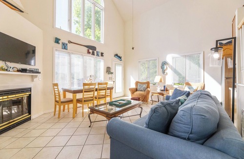 Grand Rivers Condominio | Two Bedroom Bayside Condo