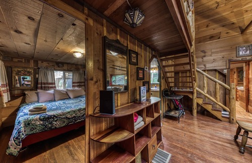 Ruidoso Cabina | Cabina de dos dormitorios solía pertenecer a Deborah Winger!