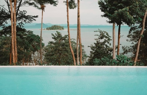 Ko Kaeo Villa | Villa de dos dormitorios con vista al mar y piscina en la isla de coco, Phuket