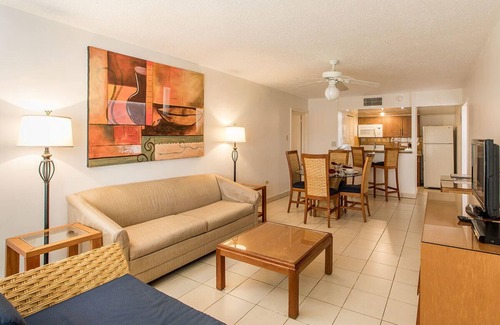 Palm Beach Hotel | Suite de dos habitaciones en el Caribbean Palm Village Resort