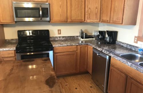 Montgomery Otro | Two bedroom, two bathroom house on an African cattle farm on the Alabama River.