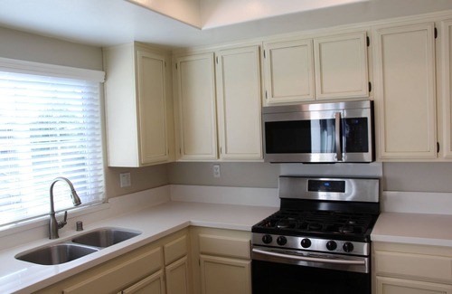 Lamanda Park Casa | Two Bedroom Two Bathroom Townhome in Pasadena