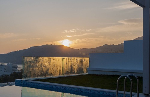 Vlicha Villa | Dos independiente con vistas al mar Villas con piscina