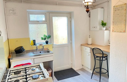 Farnham Apartamento | Two Double Bedroom Maisonette with garden