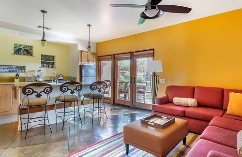 Palm Desert Apartamento | Two Family-Friendly Hotel Room with Easy Access to Outdoor Swimming Pool