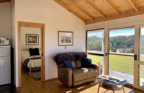 Sevenhill Cabina | Se7en On Sevenhill - "The Sunrise Cabin"