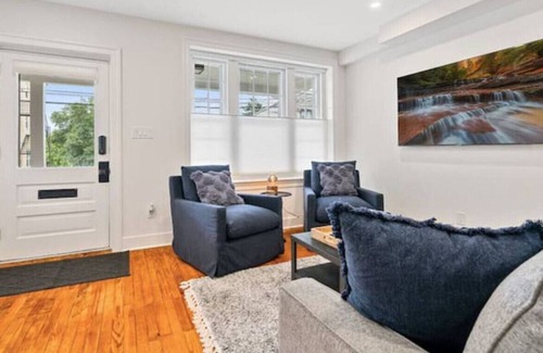 Ardmore Casa | Two Homes in Ardmore | Sleeps 14
