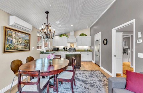Idyllwild Casa | TWO Luxury Homes~WALK To Village & Creek~Basketball & Play Court~Mountain Views