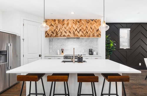 Edgehill Apartamento | TWO Neighboring Homes - Sleeps 24 - Walk to 12 South