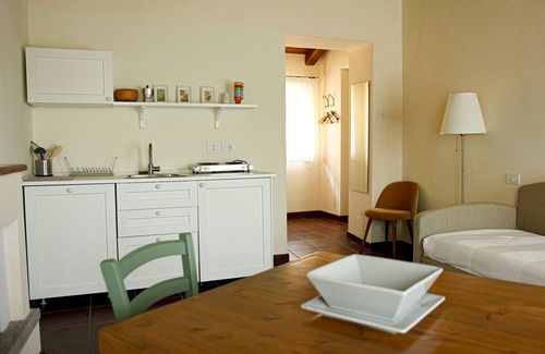 Torre Pellice Apartamento | Apartamento-Superior-Baño privado con ducha-Vista al Jardín-CIELO