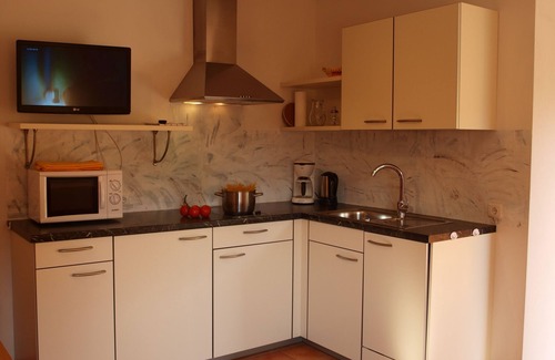 Kurtatsch an der Weinstraße Apartamento | Apartamento de dos habitaciones con piscina, sauna y excelentes vistas.