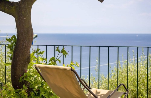 Sori Apartamento | Two Rooms apartment with private garden, pool and sea view, next to the beach