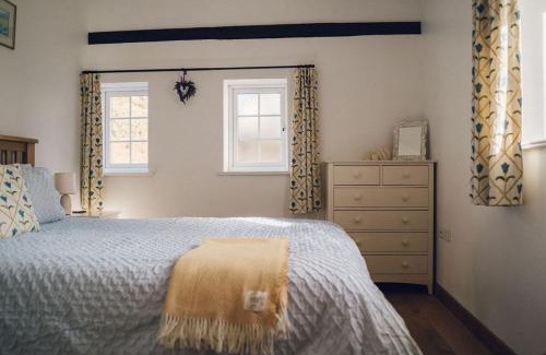 Beddgelert Casa | Ty Felin - Cosy Underfloor Heated 17th Century Renovated Mill with Stunning Views