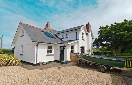 Llanrhidian Higher Casa | Ty Gors - Three Bedroom House, Sleeps 6