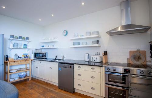 Oxwich Apartamento | Ty Gwawr - 3 Bedroom Apt - Bayview Oxwich