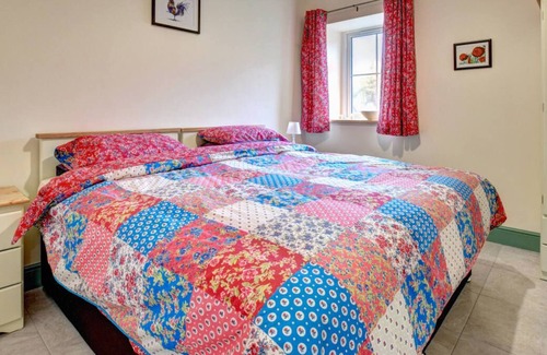 Llansantffraed Casa | Preciosas vistas al mar, jacuzzi y en la granja de trabajo. Esta casa es el lugar perfecto para un descanso wi