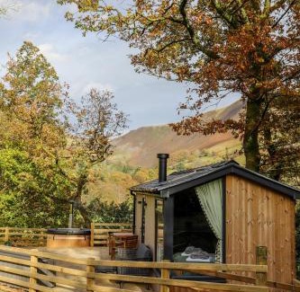 Mawddwy Cabina | Ty Nant Gwenyn
