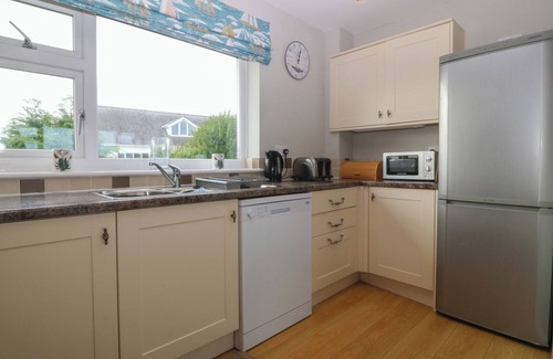 Abersoch Cabaña | TY NANT, pet friendly, country holiday cottage in Abersoch